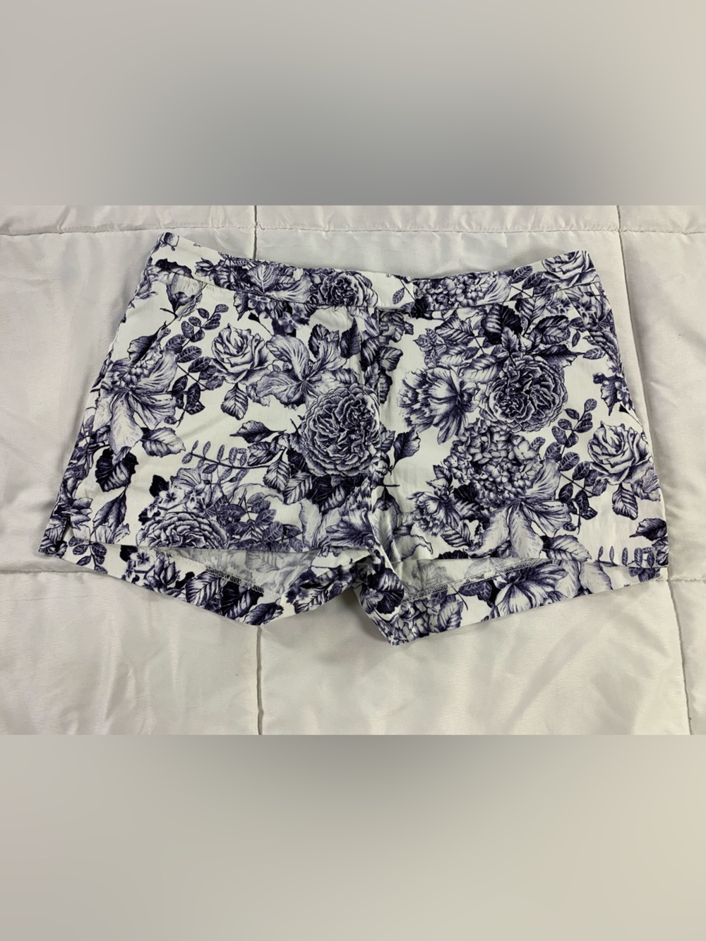Pre loved H&M shorts womens size 10